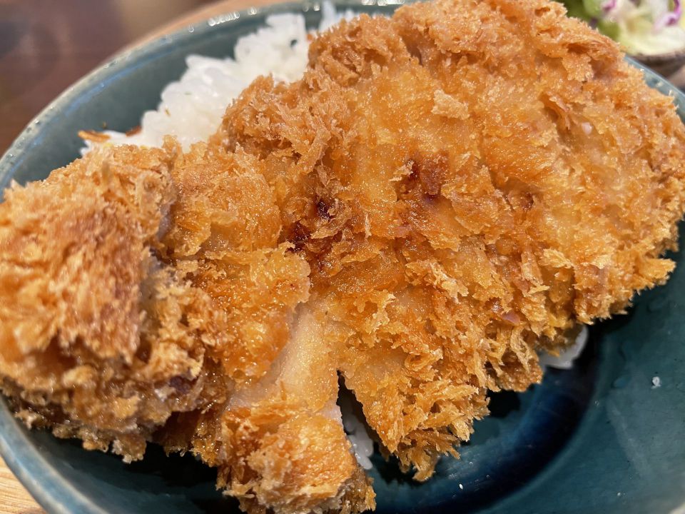東京湾クルージングで味わう贅沢ディナーと煌めく夜景の極上体験
